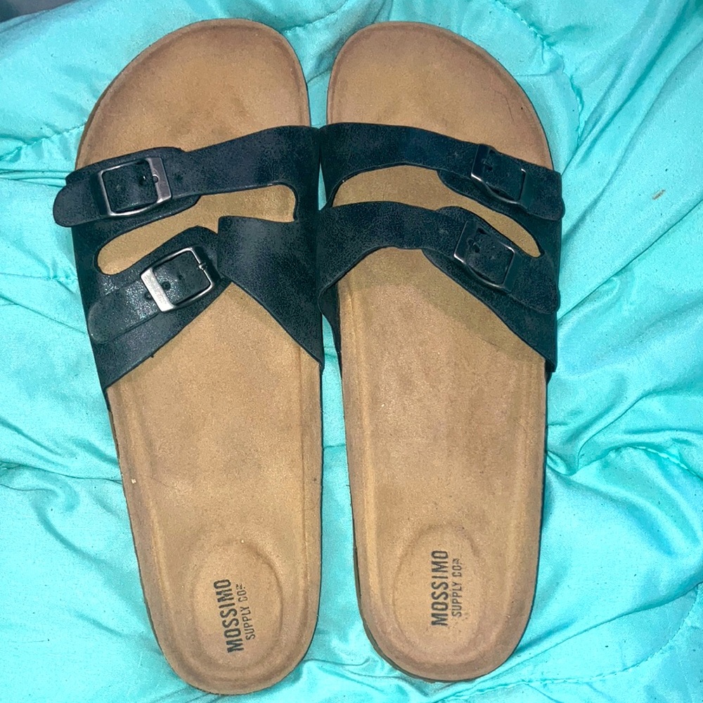 Mossimo sandals 🌸